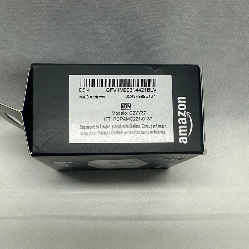 Amazon Smart Plug in White - Picture 2 of 4